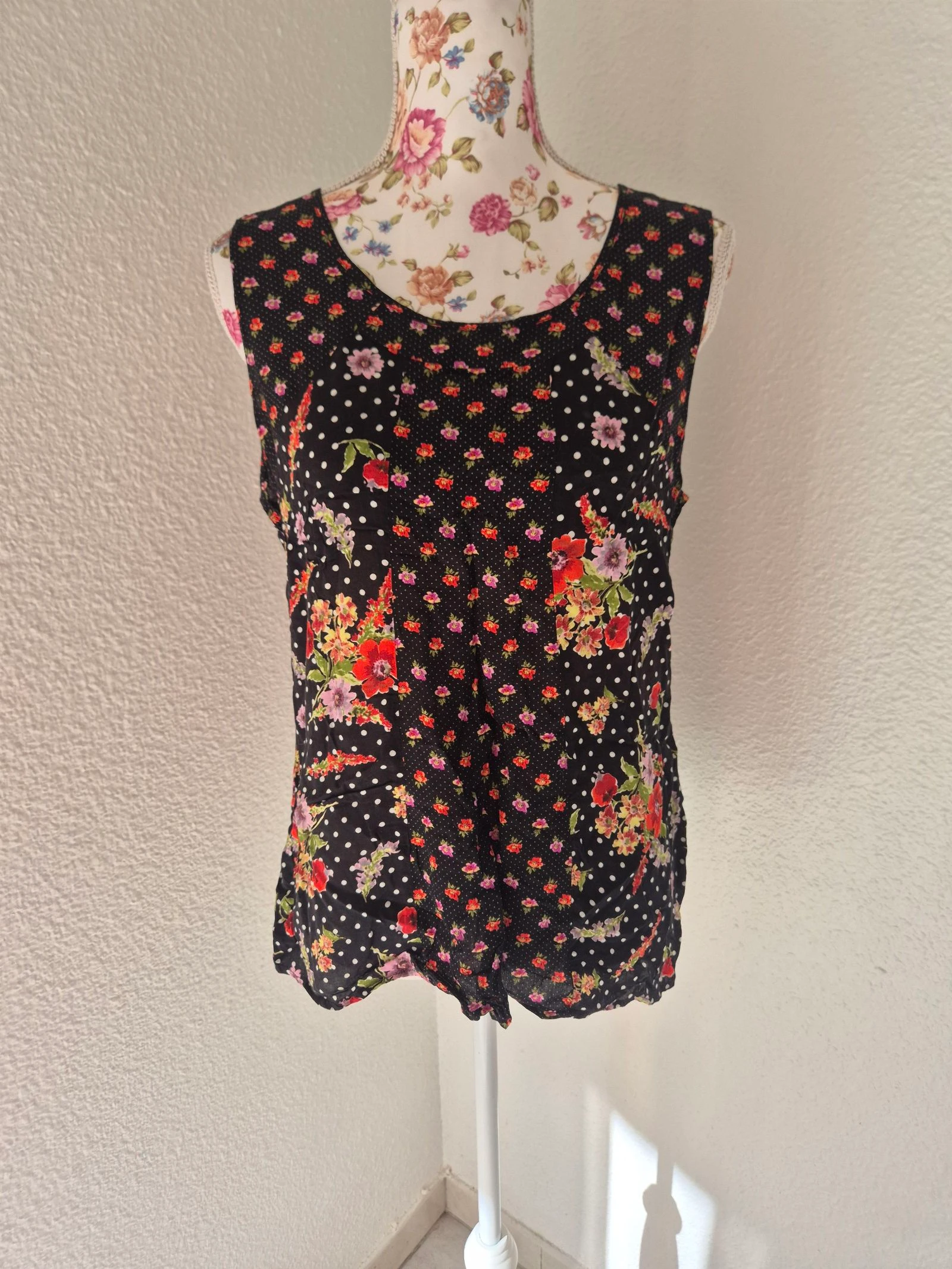 Blouse femme sans manches noire à fleurs et pois T42 fluide légère imprimé floral chic été
